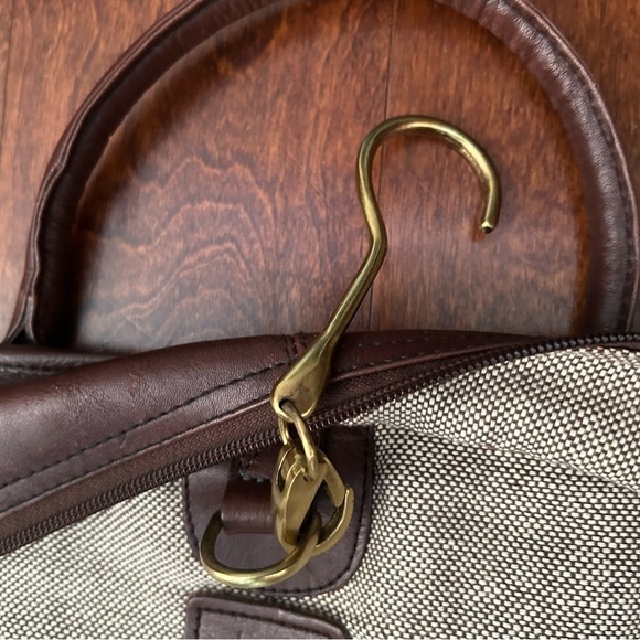 Hidesign Brown Leather Travel Bag, Tag Shows it Belonged to Denver Broncos Coach - Picture 12 of 16